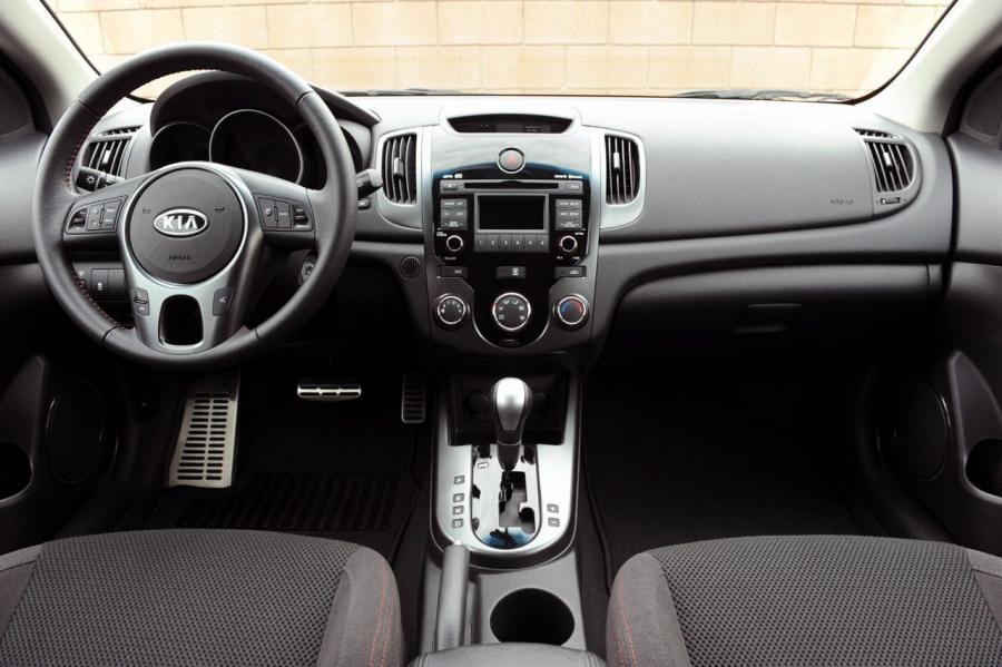  Kia Forte Koup 2009 года  (фото 109 из 169)
